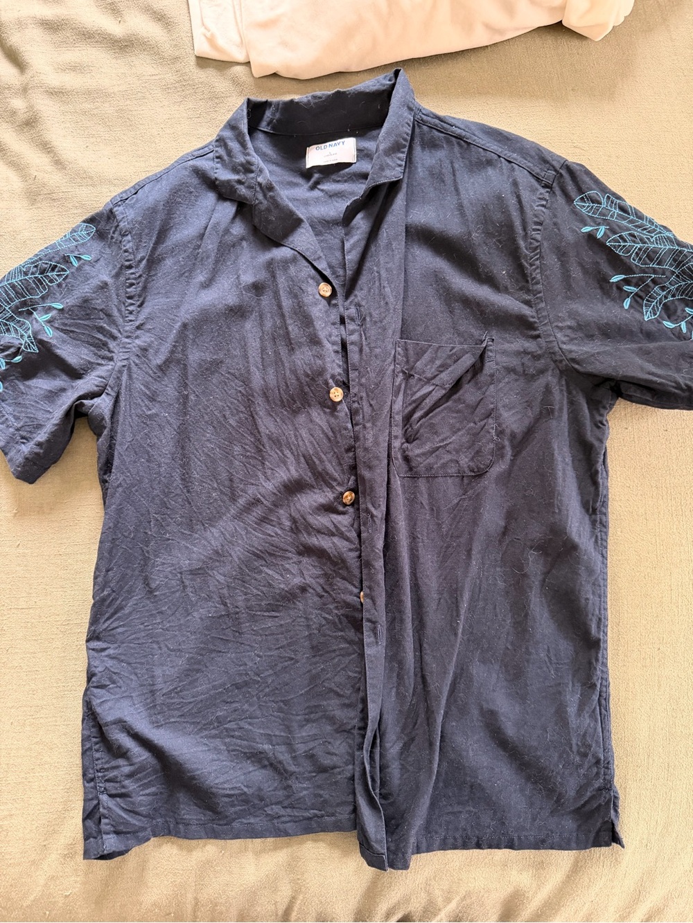 Old Navy Navy Short-Sleeve Button-Down Shirt with Teal Sleeve Embroidery